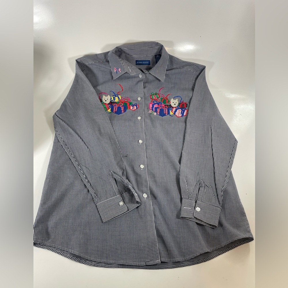 Karen Scott Medium Button you down long sleeve gift dog embroidered shirt